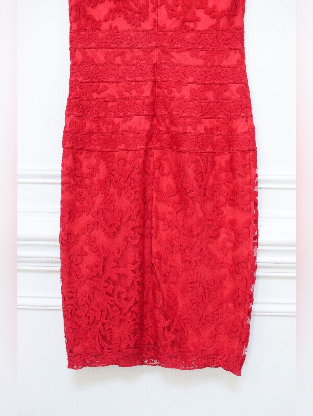 Tadashi Shoji Red Lace Cocktail Dress Cap Sleeve Sz 4 Sheath Knee Length Formal - Picture 9 of 11